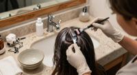 “Root Tapping” Is The Simple Secret To Going Gray Effortlessly: Here’s What To Ask For In The Salon